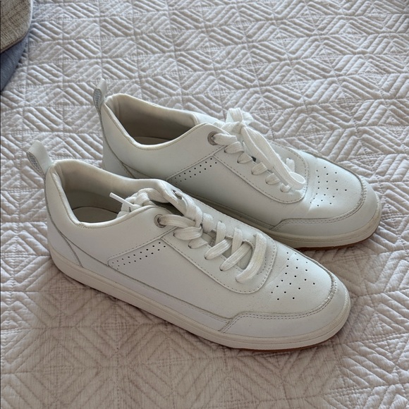 Universal Thread Shoes - Target Universal Threads Women’s White Sneakers
